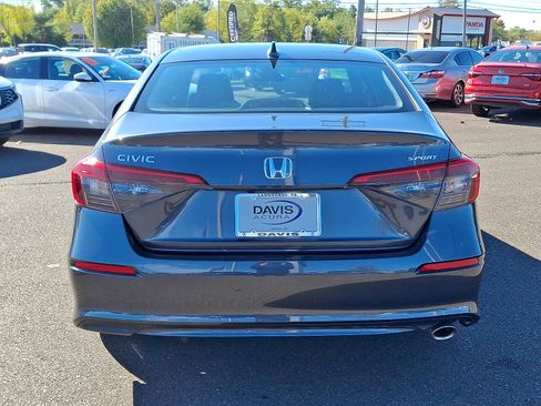 Used 2024 Honda Civic Sport image 5