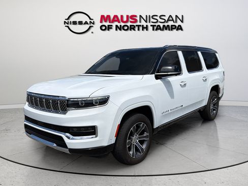 Used 2024 Jeep Grand Wagoneer L 4WD image 4
