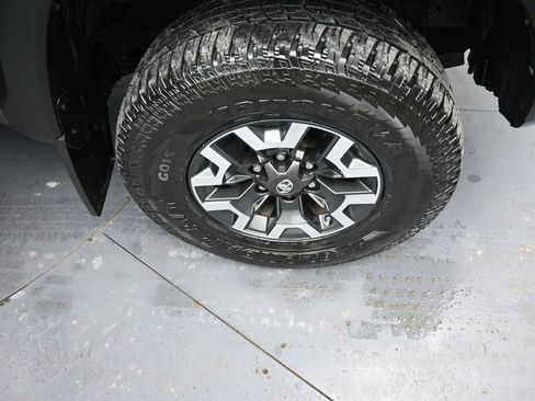 Used 2018 Toyota Tacoma TRD Off-Road image 10