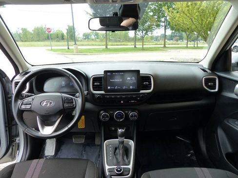 Used 2023 Hyundai Venue SEL w/ Cargo Package FWD image 39