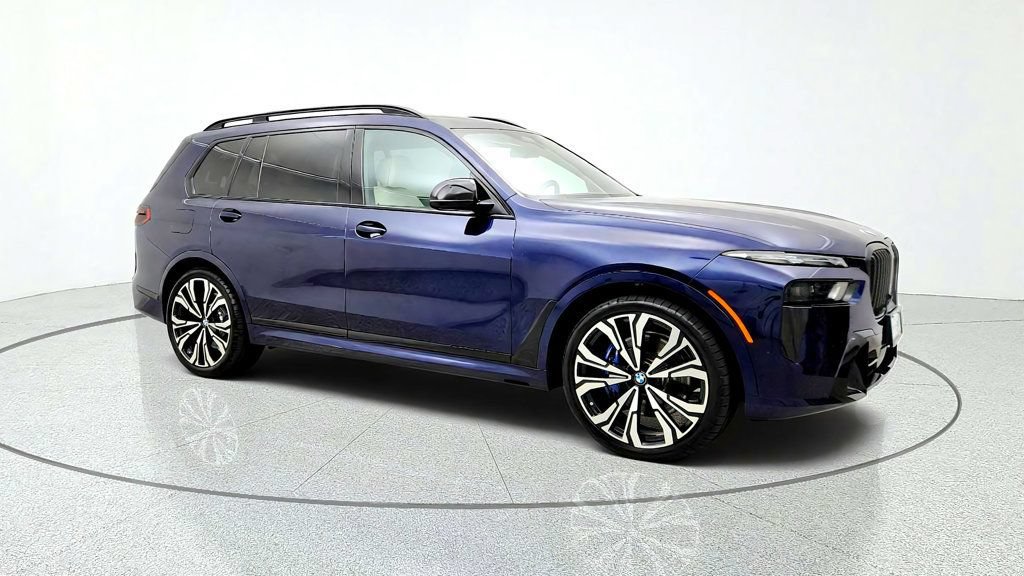 Used 2024 BMW X7 M60i w/ Executive Package AWD/4WD image 3