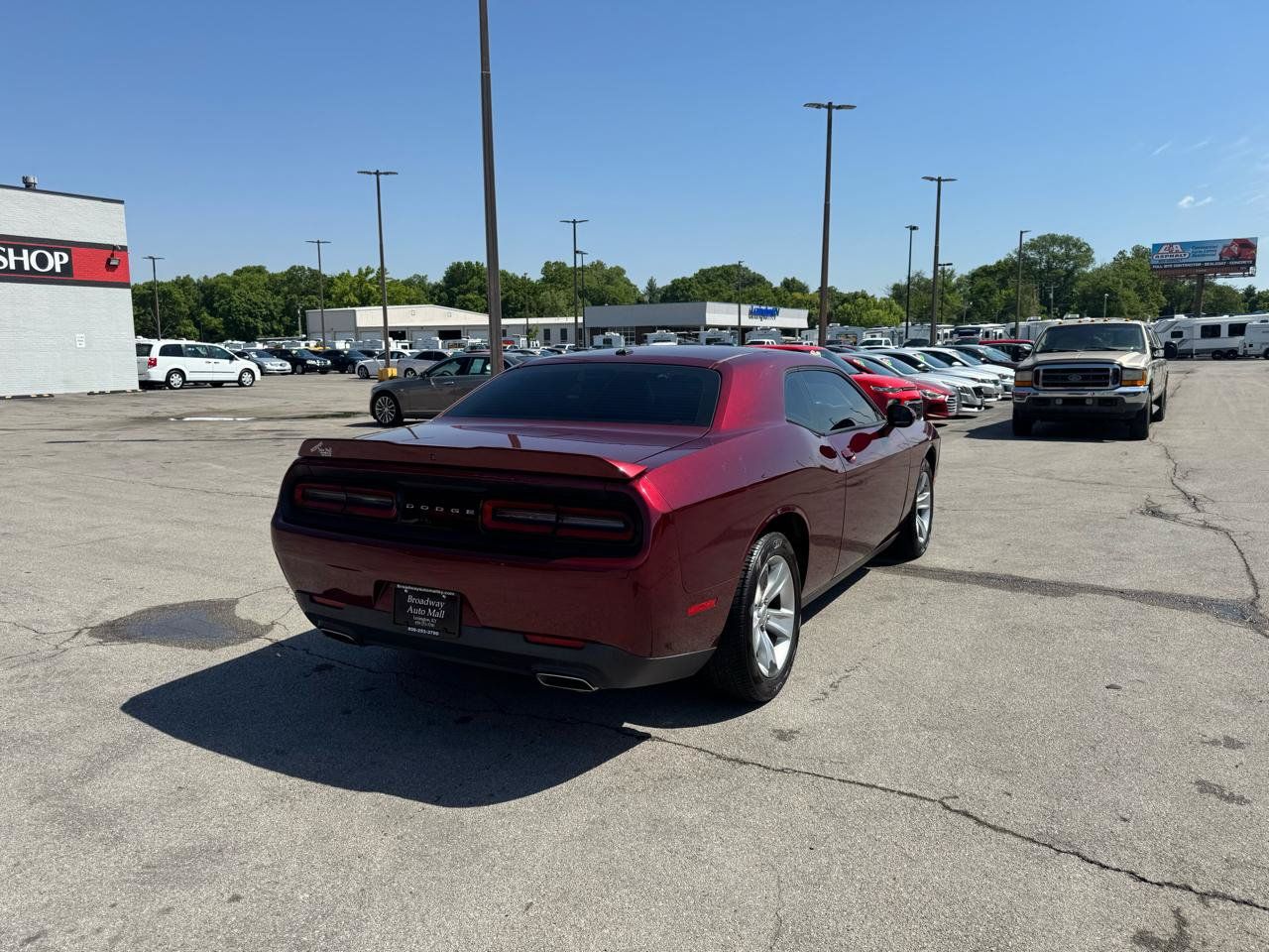 Used 2019 Dodge Challenger SXT RWD image 3
