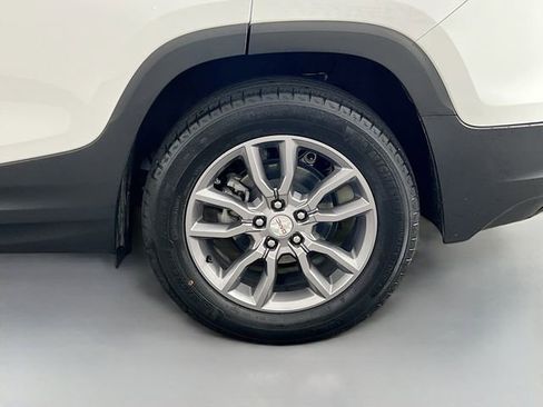 Used 2024 GMC Terrain SLT FWD image 36