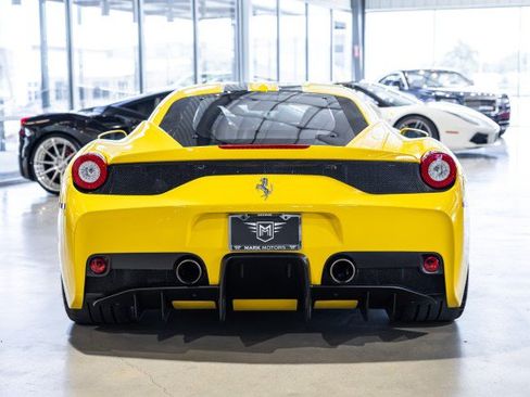 Used 2015 Ferrari 458 Speciale Coupe RWD image 5