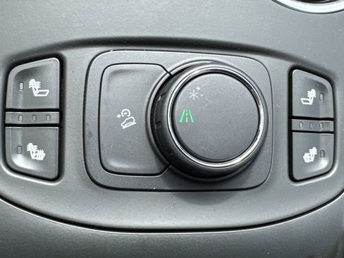 Used 2019 GMC Terrain SLT w/ Preferred Package FWD image 29