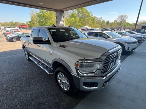 Used 2019 RAM 3500 Laramie AWD/4WD image 1