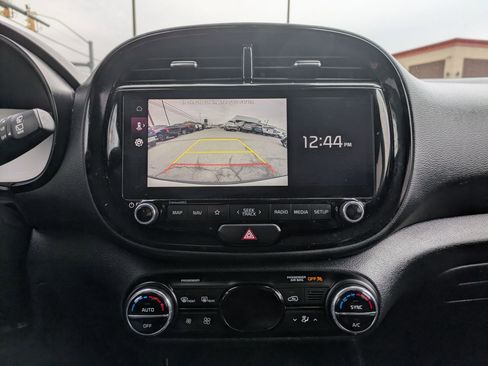 Used 2023 Kia Soul S image 15