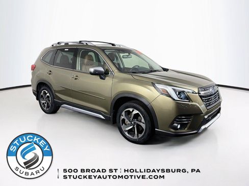 Used 2024 Subaru Forester Touring AWD/4WD image 1