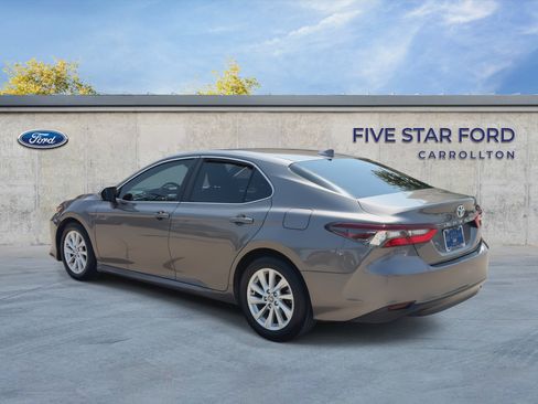 Used 2022 Toyota Camry LE w/ Convenience Package FWD image 6