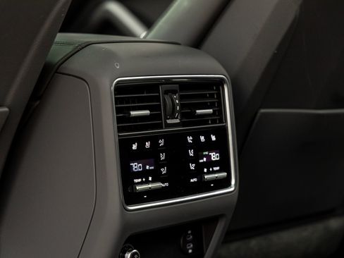 Certified 2022 Porsche Cayenne Turbo S image 37