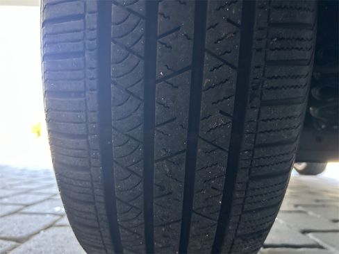 Used 2025 Kia Sorento EX image 46