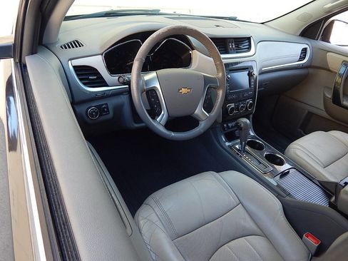 Used 2016 Chevrolet Traverse LTZ AWD/4WD image 23