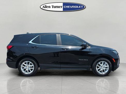 Used 2024 Chevrolet Equinox LT w/ LPO, Floor Liner Package FWD image 3