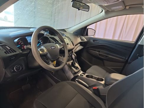 Used 2015 Ford Escape S image 18