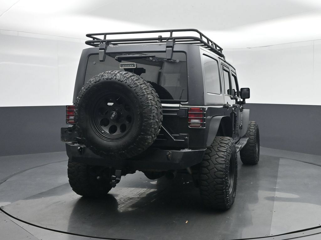Used 2012 Jeep Wrangler Unlimited Sahara AWD/4WD image 6