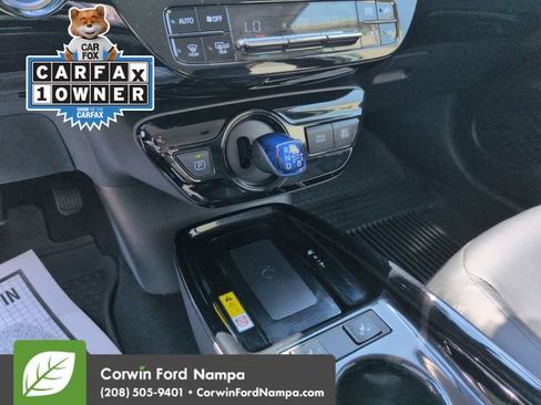 Used 2022 Toyota Prius XLE w/ Advanced Technology Package AWD/4WD image 17