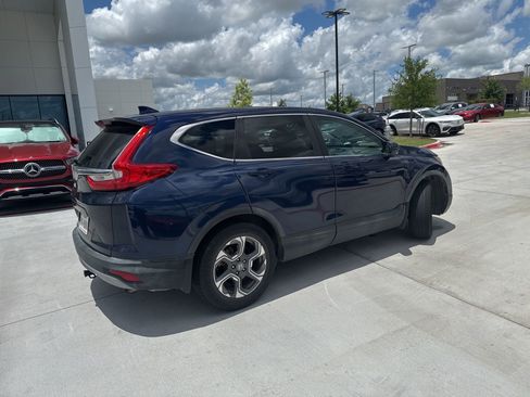 Used 2017 Honda CR-V EX image 2