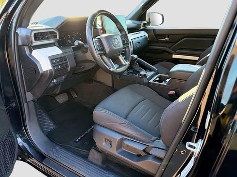 Used 2024 Toyota Tacoma TRD Off-Road image 26