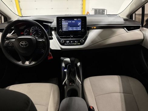 Used 2022 Toyota Corolla LE FWD image 10