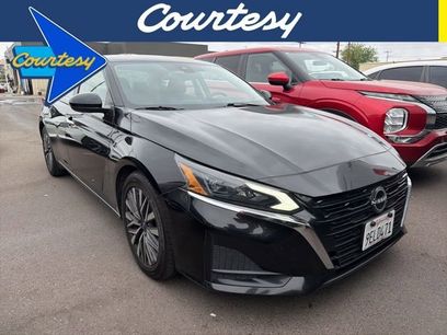 Used 2023 Nissan Altima 2.5 SV