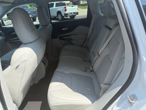 Certified 2021 Jeep Cherokee Latitude Lux w/ Mopar Interior Package image 13