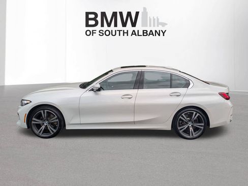 Used 2024 BMW 330i xDrive Sedan w/ Premium Package AWD/4WD image 6