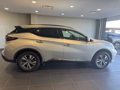 Used 2023 Nissan Murano SV image 6