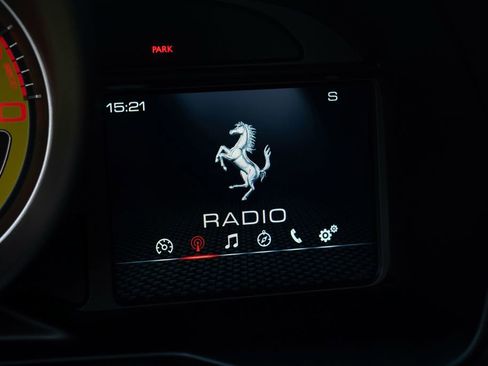 Used 2022 Ferrari F8 Tributo image 44