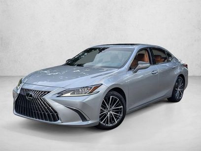 Used 2025 Lexus ES 300h w/ Premium Package