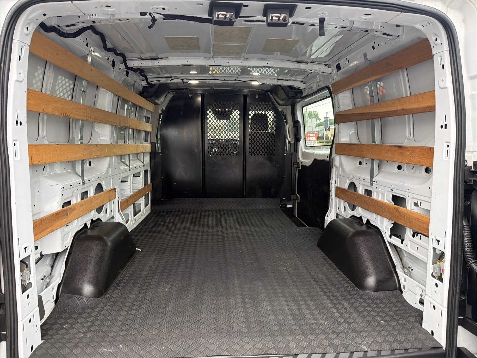 Used 2023 Ford Transit 250 Low Roof w/ Exterior Upgrade Package RWD image 11