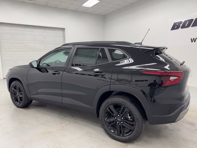 New 2026 Chevrolet Trax ACTIV w/ Sunroof Package FWD image 7