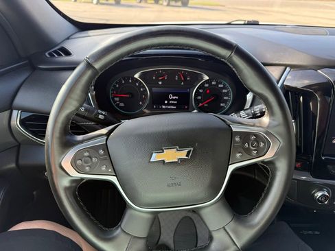 Used 2023 Chevrolet Traverse LT image 20