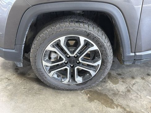 Used 2023 Jeep Compass Limited AWD/4WD image 5
