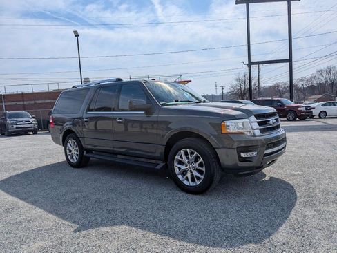 Used 2017 Ford Expedition EL Limited image 3