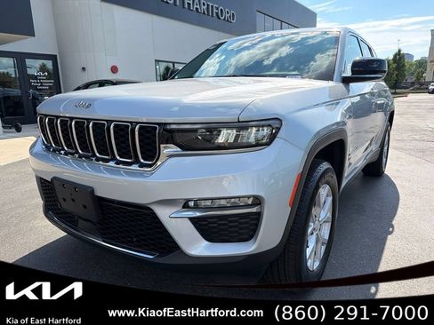 Used 2023 Jeep Grand Cherokee Limited AWD/4WD image 3