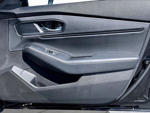 Used 2025 Honda Accord Sport image 25