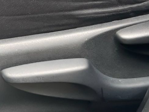 Used 2016 Toyota RAV4 XLE AWD/4WD image 25