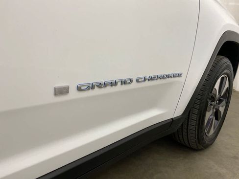Used 2024 Jeep Grand Cherokee Limited 4xe AWD/4WD image 10