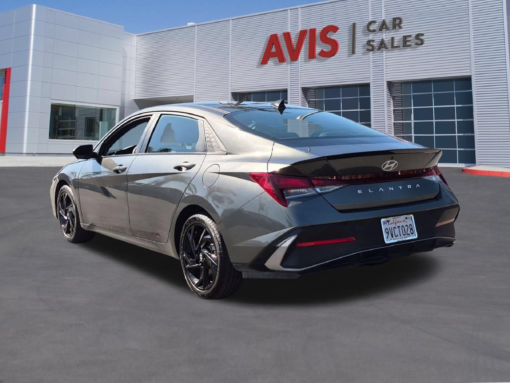 Used 2026 Hyundai Elantra Sport FWD image 9