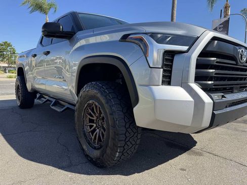 Used 2022 Toyota Tundra SR5 w/ SR5 Convenience Package RWD image 10