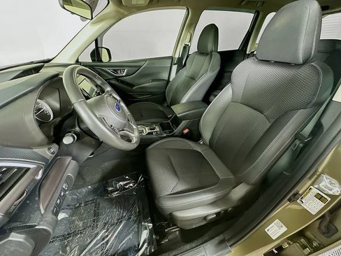 Used 2024 Subaru Forester Premium AWD/4WD image 28