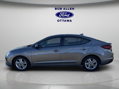 Used 2019 Hyundai Elantra SEL image 2