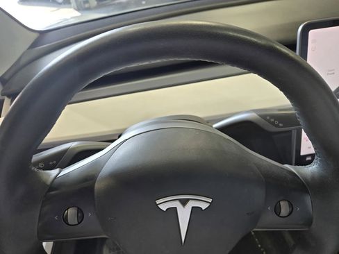 Used 2021 Tesla Model 3 Performance image 15