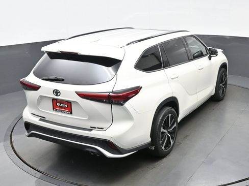 Used 2021 Toyota Highlander XSE AWD/4WD image 41