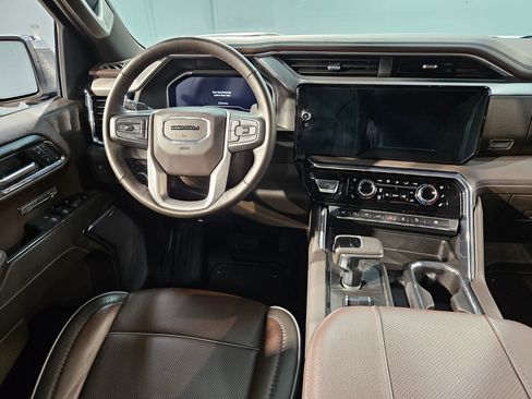 Used 2024 GMC Sierra 1500 Denali w/ Denali Reserve Package image 9