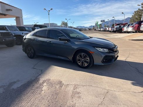 Used 2018 Honda Civic EX image 3