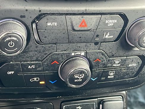 Certified 2021 Jeep Renegade Sport image 14