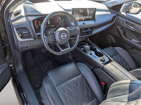 Certified 2024 Nissan Rogue Platinum w/ Platinum Premium Package image 11