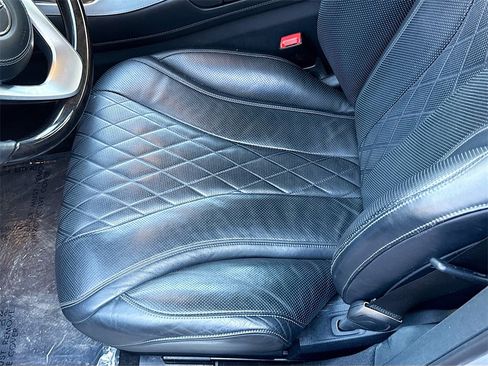 Used 2020 Mercedes-Benz S 560 4MATIC Sedan w/ Premium Package image 21