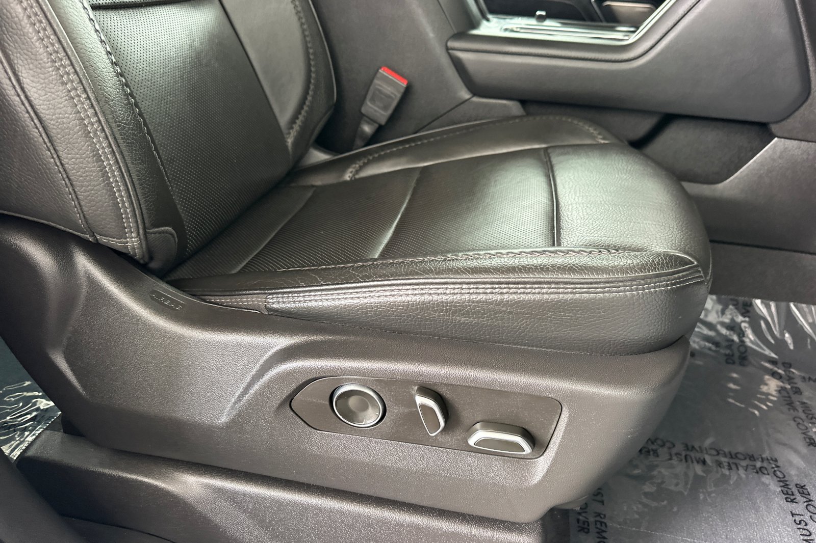 Used 2024 GMC Sierra 2500 Denali w/ Denali Reserve Package AWD/4WD image 23